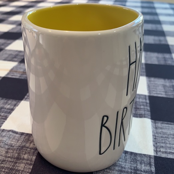New Rae Dunn Ceramic HAPPY BIRTHDAY Coffee Mug ☕️ - Picture 5 of 6